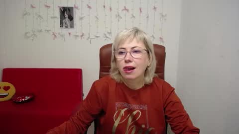 Snapshot of laurenwishy chatting on 01/13/26, 06:08 Lauren online show from 01/13/26, 06:08
