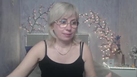Snapshot of laurenwishy chatting on 04/23/26, 12:29 Lauren online show from 04/23/26, 12:29
