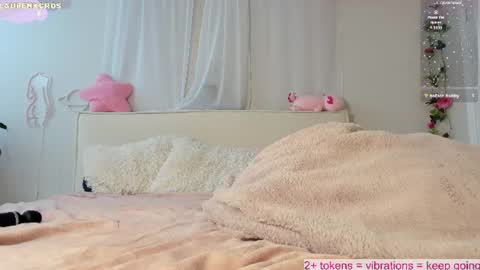 Snapshot of laurenxcros chatting on 06/26/26, 08:46 Lauren online show from 06/26/26, 08:46