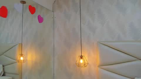 Snapshot of laurettedela_roux chatting on 11/12/25, 10:37 Laurent online show from 11/12/25, 10:37