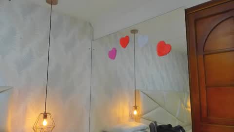 Snapshot of laurettedela_roux chatting on 11/20/25, 10:37 Laurent online show from 11/20/25, 10:37