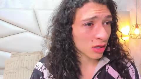 Snapshot of laurettedela_roux chatting on 11/26/25, 11:11 Laurent online show from 11/26/25, 11:11