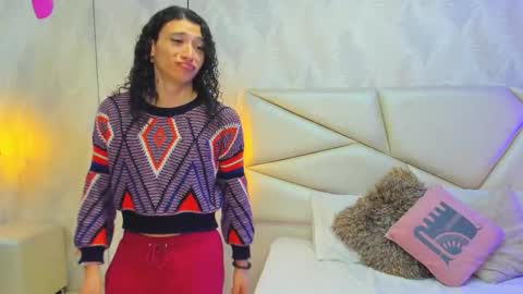 Snapshot of laurettedela_roux chatting on 12/02/25, 11:04 Laurent online show from 12/02/25, 11:04