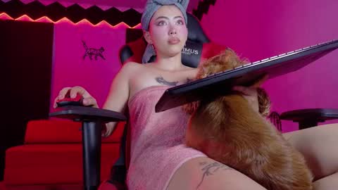 Snapshot of lauri_greeneyes1 chatting on 11/07/25, 09:48 ANA LAURA online show from 11/07/25, 09:48