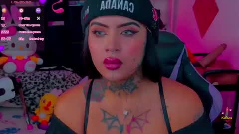 Snapshot of lauri_ink chatting on 06/11/26, 02:53 lauri online show from 06/11/26, 02:53