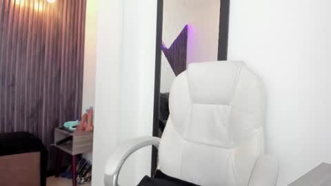 Lau online show from 09/20/25, 03:57