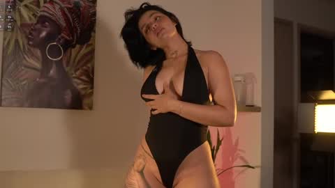 laurita_4 online show from 05/21/26, 01:40