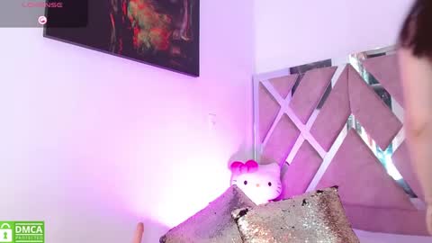 Snapshot of laurymoons chatting on 09/25/25, 08:23 LauryMoons online show from 09/25/25, 08:23