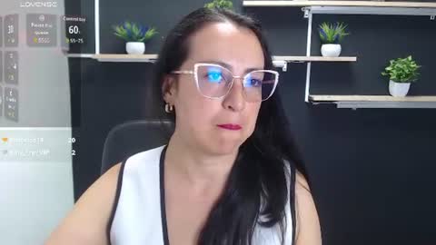 Laury  online show from 07/09/26, 06:01