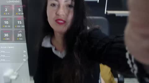 Laury  online show from 07/11/26, 06:10
