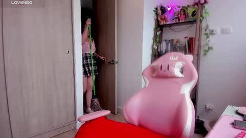          online show from 06/09/26, 05:46