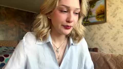 Snapshot of lavadahazeltine chatting on 06/11/26, 12:25 Elin online show from 06/11/26, 12:25