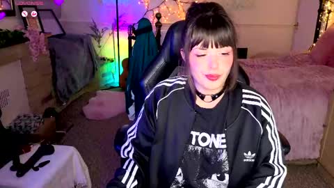Lavenderrzz online show from 04/26/26, 06:49