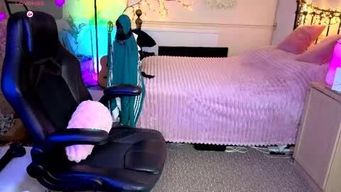 Lavenderrzz online show from 05/01/26, 03:16