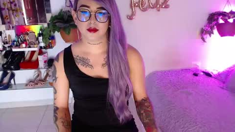 Snapshot of laveneno_ortiz07 chatting on 11/05/25, 12:54 Cristina online show from 11/05/25, 12:54