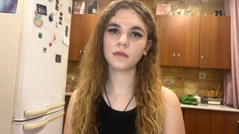 Snapshot of lavernmetelko chatting on 12/16/25, 08:03 Alice online show from 12/16/25, 08:03