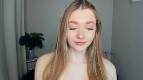 Snapshot of laviniahoutz chatting on 05/29/26, 08:40 Jane online show from 05/29/26, 08:40