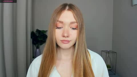 Snapshot of laviniahoutz chatting on 06/02/26, 11:51 Jane online show from 06/02/26, 11:51