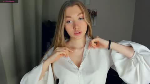 Snapshot of laviniahoutz chatting on 06/09/26, 11:27 Jane online show from 06/09/26, 11:27