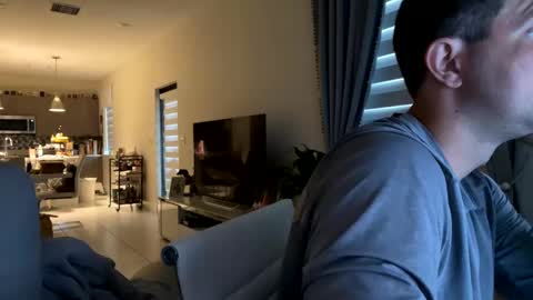 Snapshot of law_cambio chatting on 12/13/24, 12:39 law_cambio online show from 12/13/24, 12:39