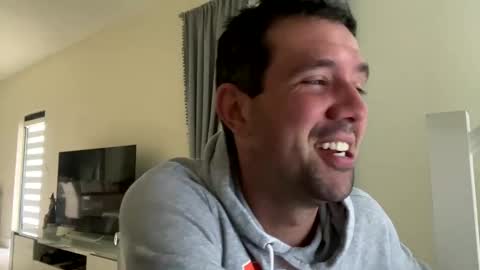 Snapshot of law_cambio chatting on 02/21/25, 09:00 law_cambio online show from 02/21/25, 09:00