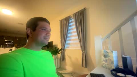 Snapshot of law_cambio chatting on 11/17/25, 12:44 law_cambio online show from 11/17/25, 12:44