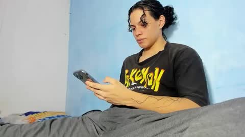 ZAmbrano online show from 10/01/25, 01:22