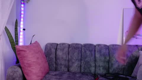 laya online show from 06/01/26, 04:36