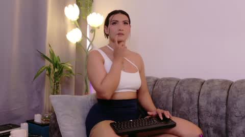 laya online show from 07/28/26, 11:17