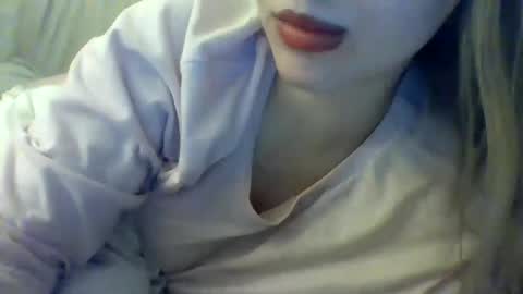 layannalea online show from 01/08/25, 02:46