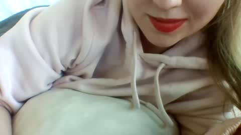 layannalea online show from 01/15/25, 10:35
