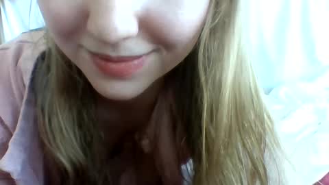 layannalea online show from 02/14/25, 07:54