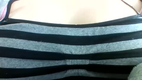 layannalea online show from 05/10/26, 08:14