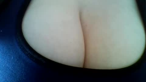 layannalea online show from 07/28/26, 09:14
