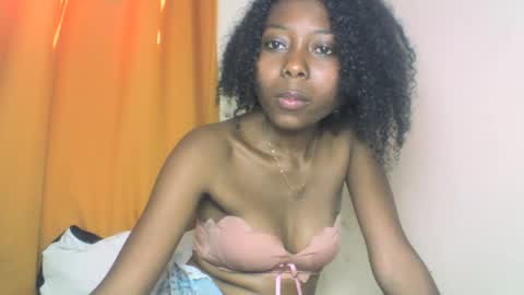 Snapshot of layannek chatting on 09/24/25, 07:12 layannek online show from 09/24/25, 07:12