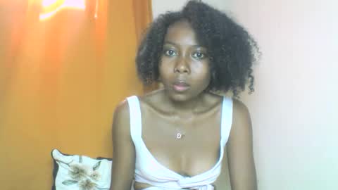 Snapshot of layannek chatting on 09/29/25, 06:18 layannek online show from 09/29/25, 06:18