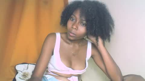 Snapshot of layannek chatting on 09/29/25, 06:24 layannek online show from 09/29/25, 06:24