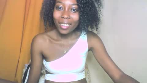 Snapshot of layannek chatting on 10/01/25, 04:07 layannek online show from 10/01/25, 04:07