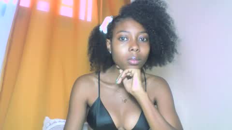 Snapshot of layannek chatting on 10/14/25, 08:59 layannek online show from 10/14/25, 08:59