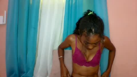 layannek online show from 06/22/26, 05:37
