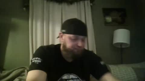 layinlow42 online show from 02/20/25, 04:28