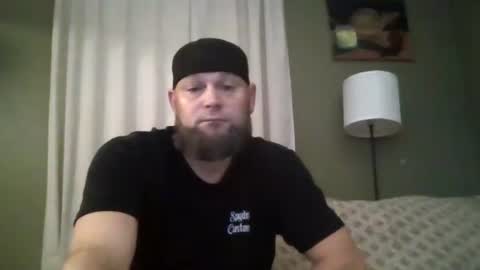 layinlow42 online show from 10/14/25, 03:18