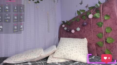 layla_17 online show from 01/28/25, 11:07