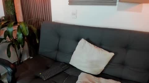 Layla online show from 11/28/25, 01:30