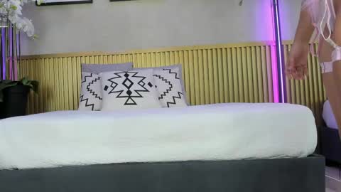 Snapshot of layla_banks_ chatting on 04/20/26, 04:26 Layla online show from 04/20/26, 04:26