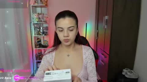 Layla online show from 11/11/25, 02:28