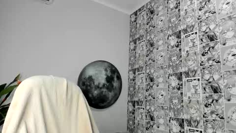 Layla online show from 11/11/25, 06:24