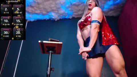 Layla   help me with your thumbs up its important  online show from 10/10/25, 11:42