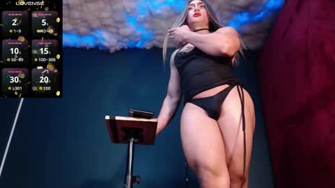 Layla   help me with your thumbs up its important  online show from 10/12/25, 12:26