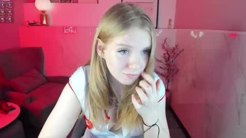 layla_glam online show from 10/02/25, 01:29